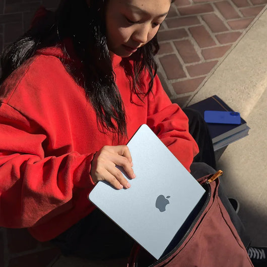Apple MacBook Air M4 (13-inch)